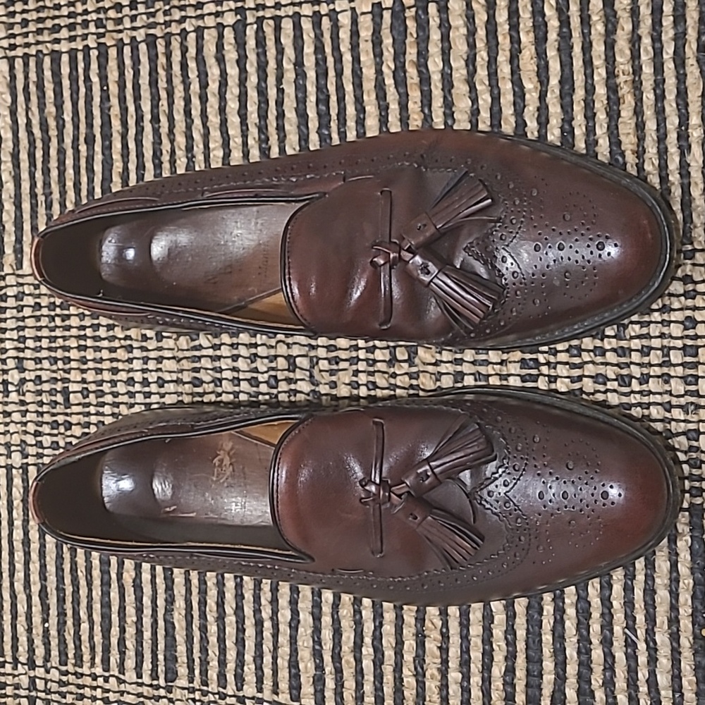 ALLEN EDMONDS MANCHESTER BURGUNDY BROWN WING TIP TASSEL LOAFERS